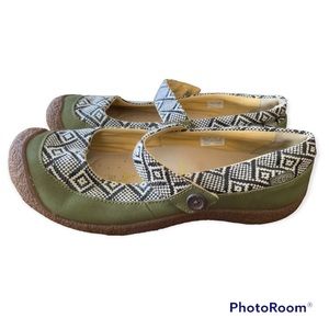 Keen Harvest Mary Janes, Women’s size 10, Fit Wide